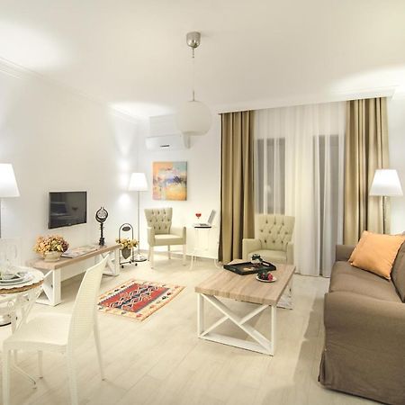 קוסדסי Rodina Suites Hotel מראה חיצוני תמונה